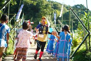 BIB: 2919
                            <button type="button" onclick="openModal(19050328)" class="btn btn-primary btn-sm float-right btn-popup" data-toggle="modal" data-target=".modal-high-quality">
                        <i class="fas fa-shopping-cart"></i> Add to Cart
                    </button>
                                            <button type="button" onclick="isThisMe(19050328, true)" class="btn btn-success btn-sm float-right btn-popup btn-isme hidden" data-toggle="tooltip" data-placement="bottom" title="นี่คือรูปของคุณใช่ไหม คลิกที่นี่เพื่อเอาเข้าอัลบั้ม">
                        <i class="fas fa-plus"></i> Add to album
                    </button>
                    <button type="button" onclick="isThisMe(19050328, false)" class="btn btn-warning btn-sm float-right btn-popup btn-isnotme hidden">
                        <i class="fas fa-ban"></i> Remove from album
                    </button>